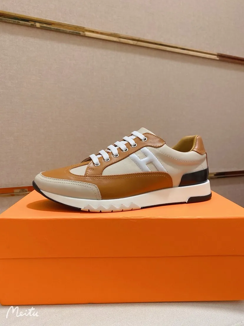 Ex-factory price: 500💰《HERMES》【Classic original single version】Hermès; top 🔝purchasing agent🔍🔍men's latest 🇺🇸sold simultaneously, original imported from Italy ▲▲first-layer cowhide ▲▲ (high-end, nobility and class) ) Exquisite workmanship (Italian 🇮🇹 imported water-dyed 🐂 cowhide lining) sole: original sole provided by the original factory, ⚠️exclusive double-layer activity·TPR·rubber·combined molded outsole; super comfortable·wear-resistant·non-slip·environmental protection The real thing is more beautiful when photographed in kind (high quality, following orders), you can come in and out at will * Number of yards: 38·39·40·41·42·43·44# (can be customized 45.)